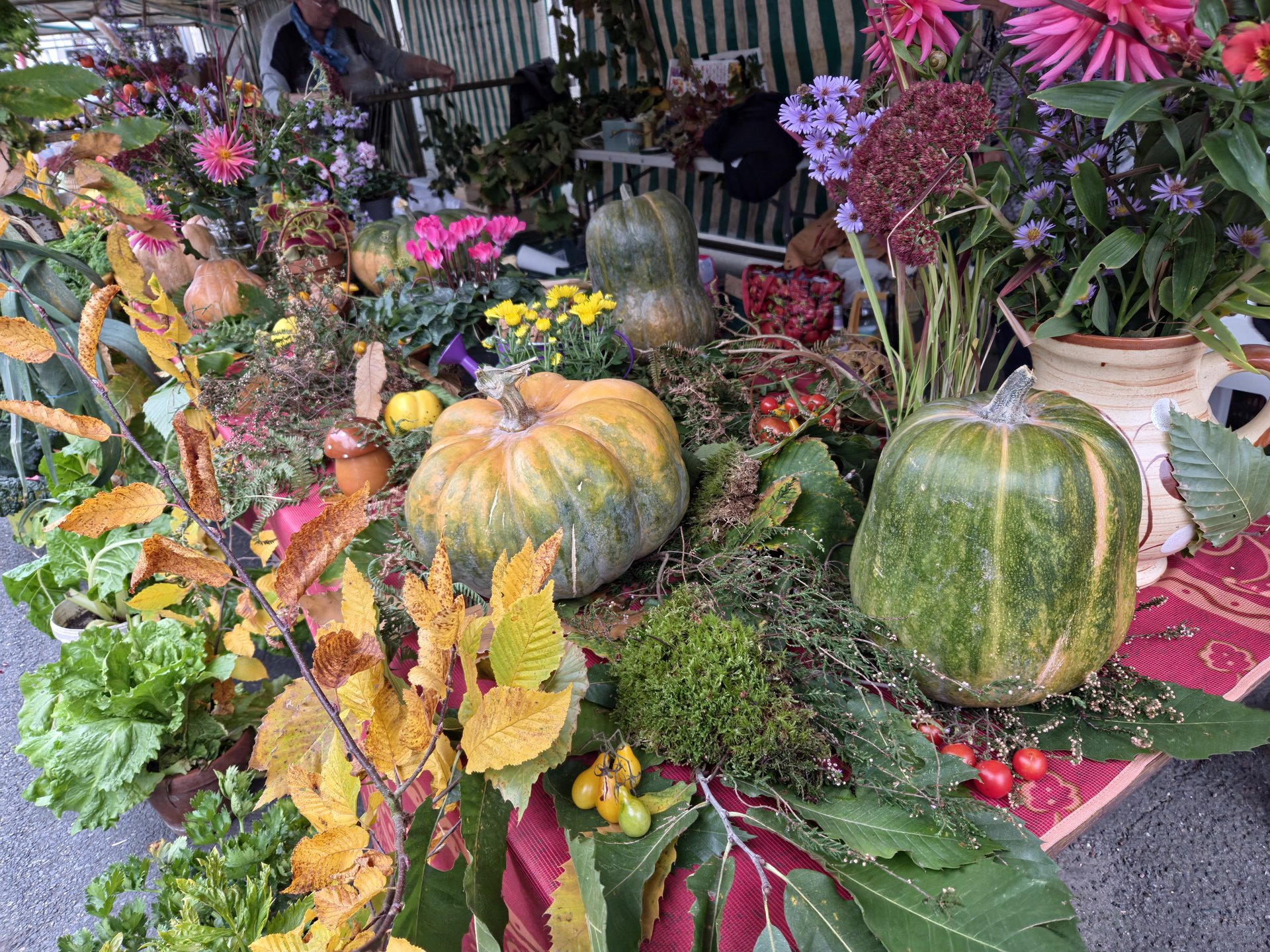 Exposition de légumes et fleurs d'automne